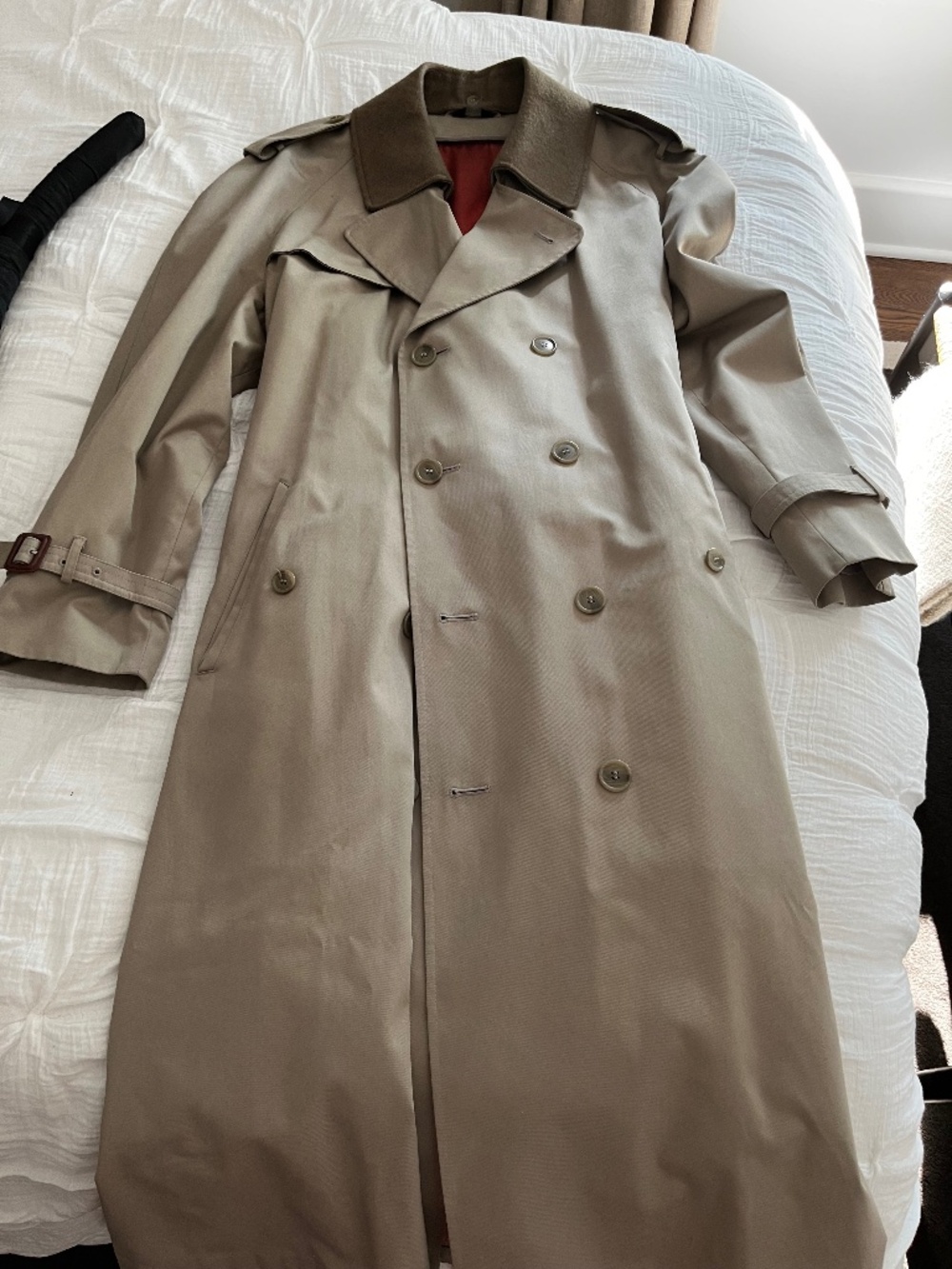 All season trench coat with removable liner and wool collar for harsh winters
